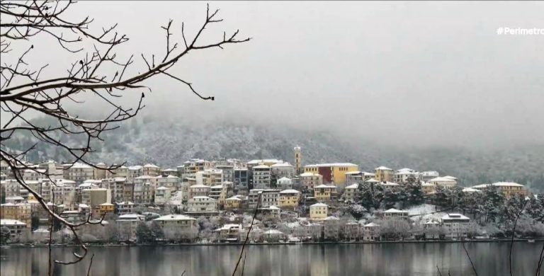 Ισχυρές καταιγίδες, θυελλώδεις άνεμοι και «λευκά» τοπία: Το ΕΡΤnews στο «μάτι» της κακοκαιρίας